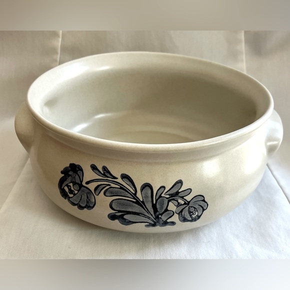 Pfaltzgraff Yorktowne Blue Casserole Serving Dish 2 Quart Round 8.25” diameter - Picture 13 of 13